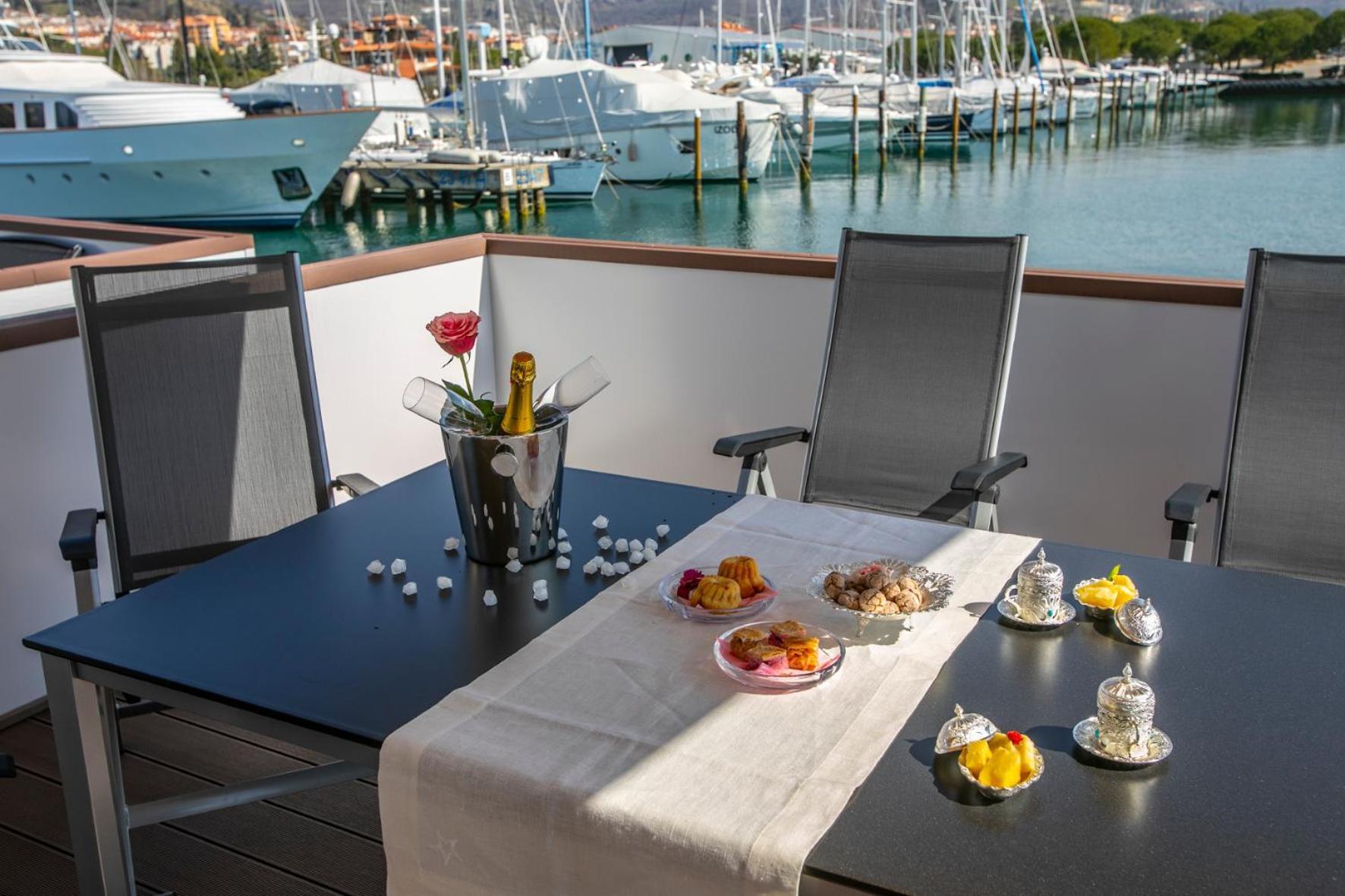 Floating Sea House Principessa Villa Portoroz Luaran gambar